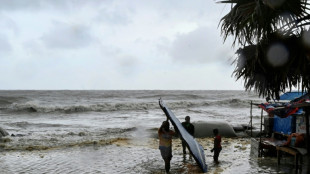 Bangladesh: des centaines de milliers d'habitants fuient à l'approche d'un cyclone