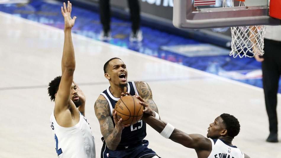 Playoff Nba: Minnesota vince a Dallas ed accorcia le distanze