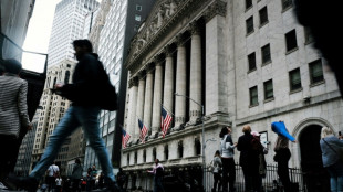 Wall Street termine en baisse mais limite ses pertes grâce à un rebond technique