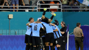 Uruguai enfrenta Bolívia em busca de vaga nas quartas da Copa América