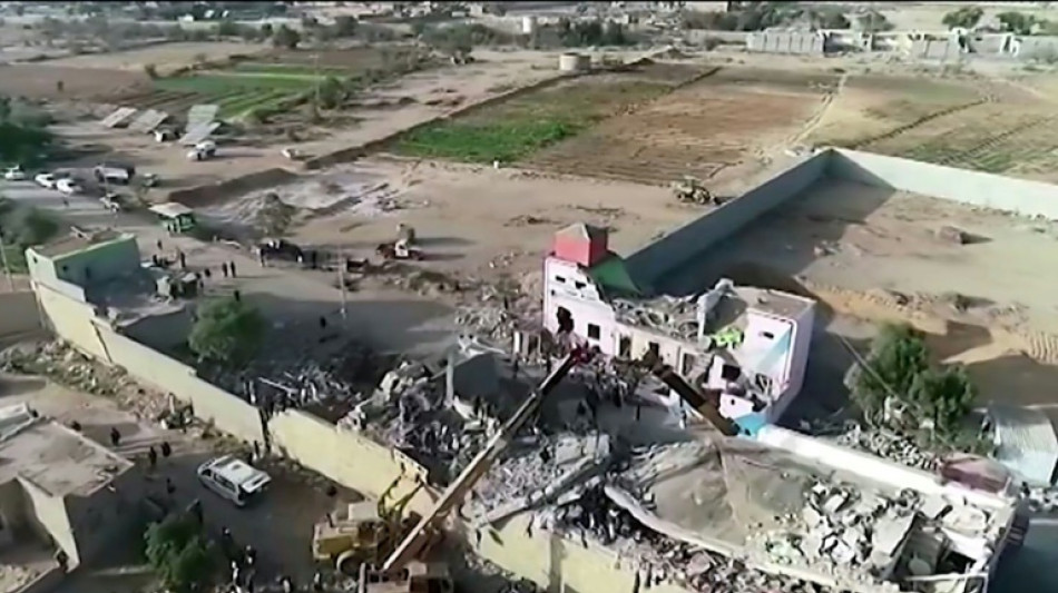 Air strike on Yemen prison leaves at least 70 dead