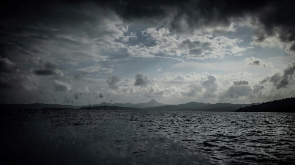 Mayotte durement frappé par le cyclone Chido, des "dégâts énormes"