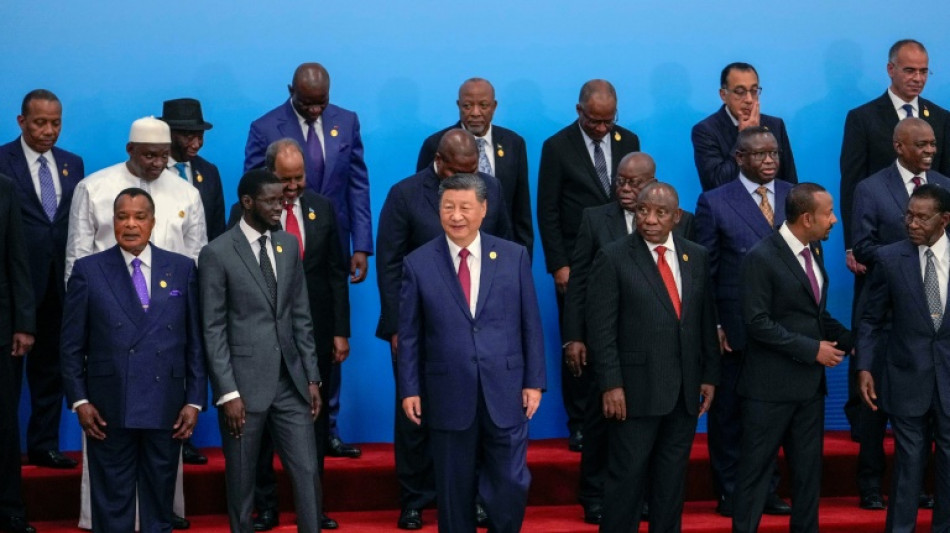 Chine: Xi promet aux pays africains 50 milliards de dollars sur trois ans