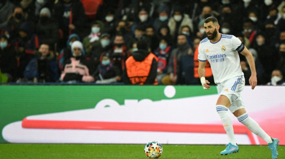 Real look to Benzema to revive their ailing form