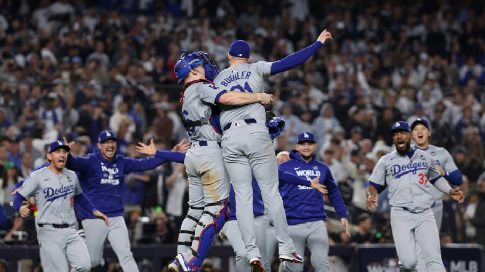 Los Angeles Dodgers beat New York Yankees 7-6 to win World Series