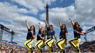 El Parque de los Campeones, una 'baño de masas' para los atletas bajo la Torre Eiffel