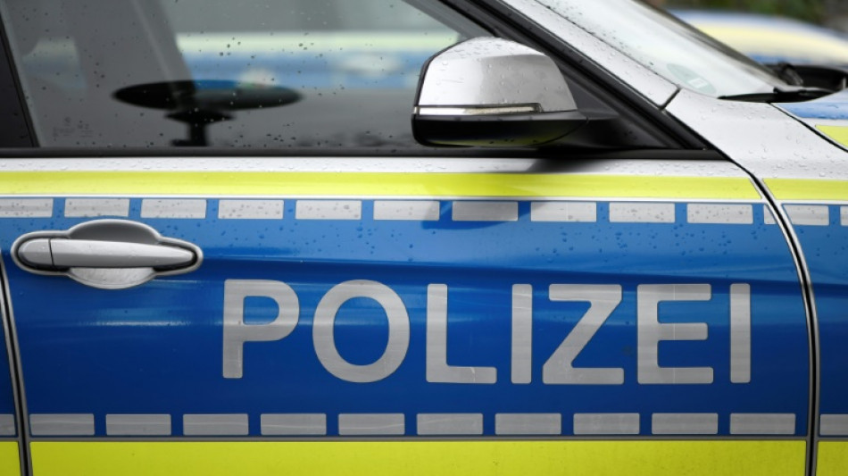 Zu Fuß auf der Autobahn: Polizisten retten 92-Jährigen nachts von A3