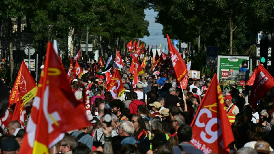 Salaires et retraites: premiers défilés de la CGT avant le discours du Premier ministre