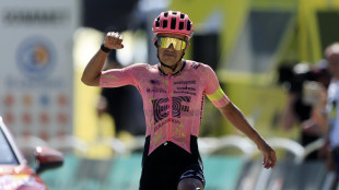 Tour: Carapaz vince 17/a tappa, Pogacar rimane in giallo