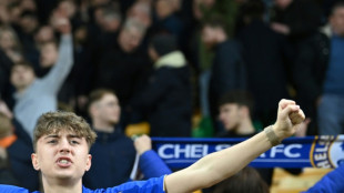 Chelsea gripped by uncertainty as Abramovich sanctions bite