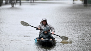 Sydney floods force thousands more to flee 