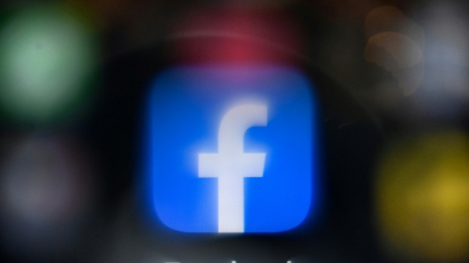 La Russie "limite" l'accès à Facebook, accusé de censurer les médias russes