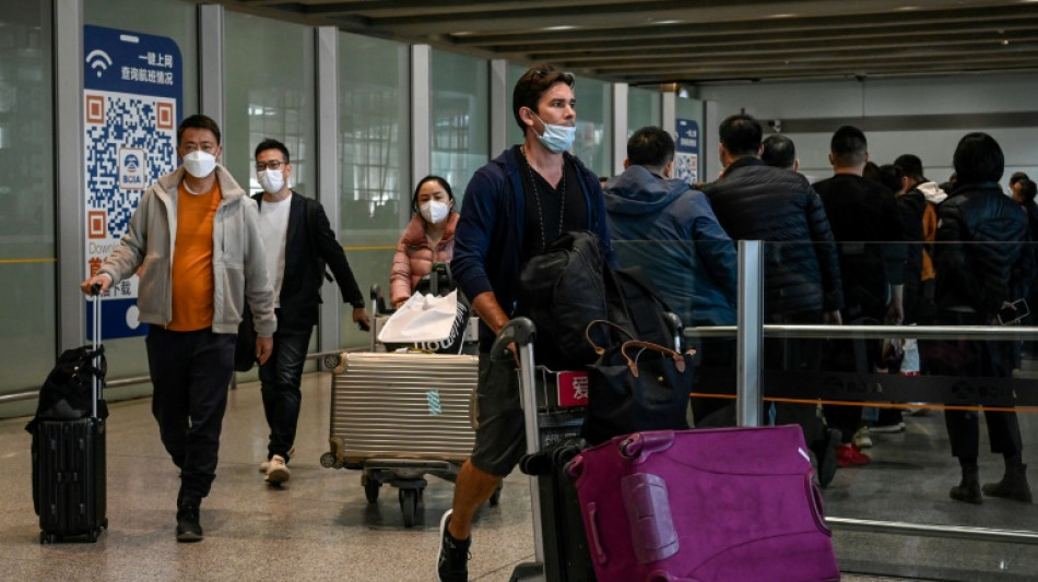 China levanta restricciones de visados a extranjeros impuestas por la pandemia