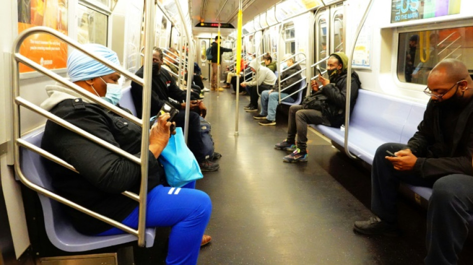 La chasse à l'homme se poursuit pour retrouver le tireur du métro de New York