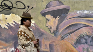 Con zampoñas y charangos, la aymara Alwa rapea su rebeldía en Bolivia