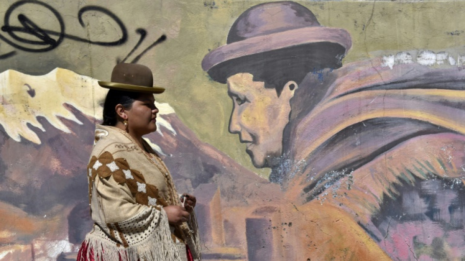 En Bolivie, les débuts d'Alwa, première rappeuse aymara