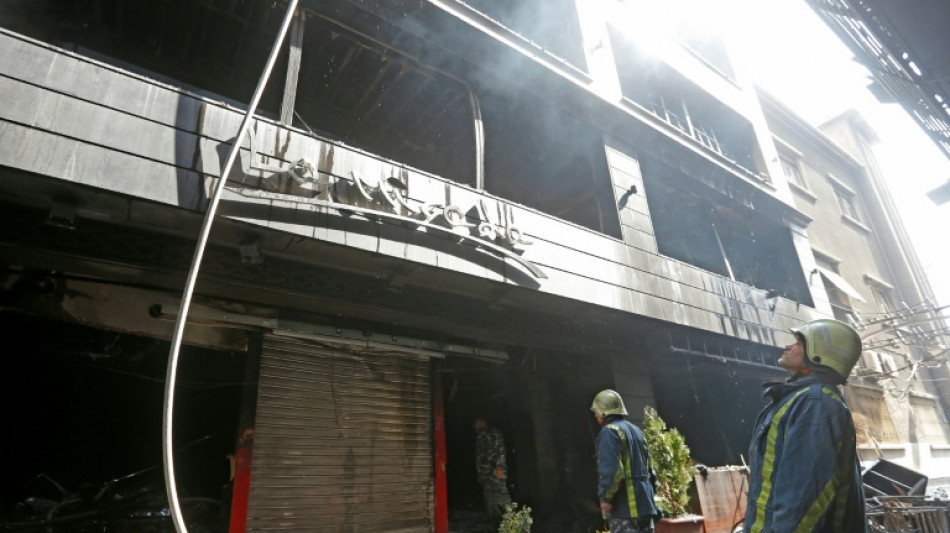 Eleven killed as fire rips through Syria shopping mall