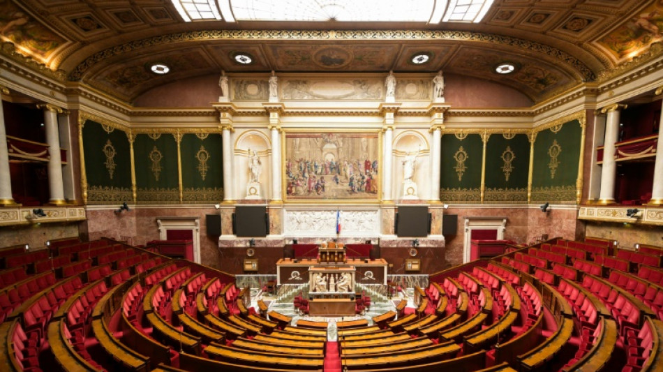 French centrists seek allies in hung parliament