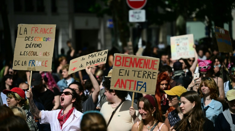 Latinos na França temem vitória da extrema direita
