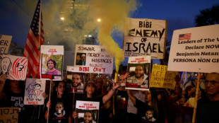 A Tel-Aviv, des familles d'otages crient leur colère pendant le discours de Netanyahu aux Etats-Unis