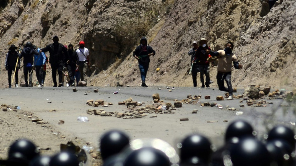 Bolivia demonstrators announce 72-hour suspension of blockades