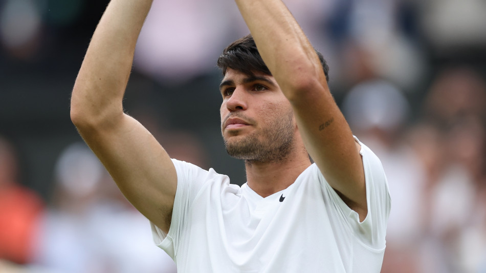 Wimbledon: Alcaraz batte Humbert e va ai quarti