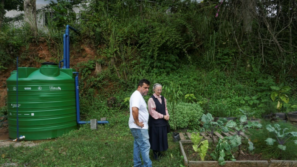 Agua gratis desde el cielo para alimentar escuelas en Venezuela