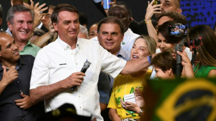 Bolsonaro ingresa en hospital para exámenes tras sentirse indispuesto