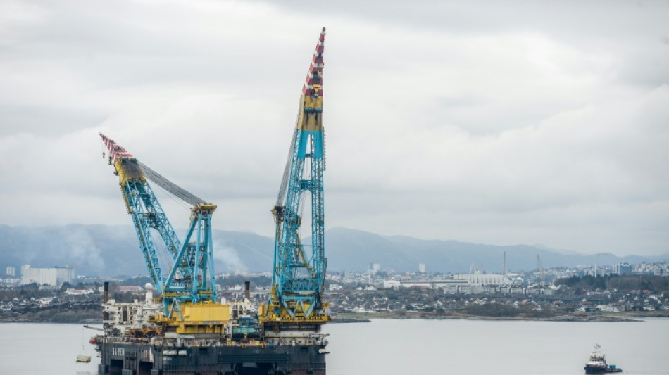 Crane ship nearly topples after Norway lifting accident