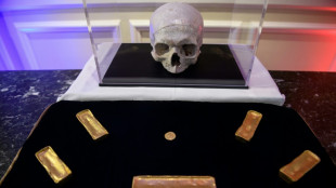 United States returns pillaged skull, golden objects to France