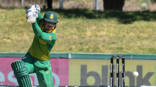 De Kock outshines Pant as South Africa clinch series