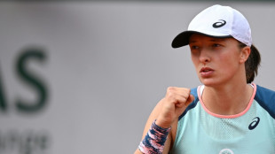 Swiatek races to 30th successive win as Medvedev cruises at French Open