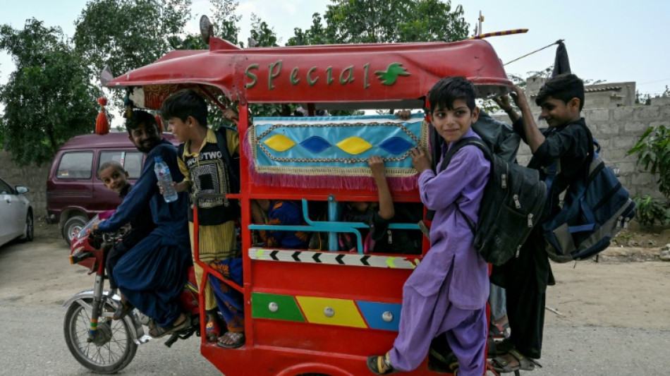 Au Pakistan, l'école négligée au profit des champs