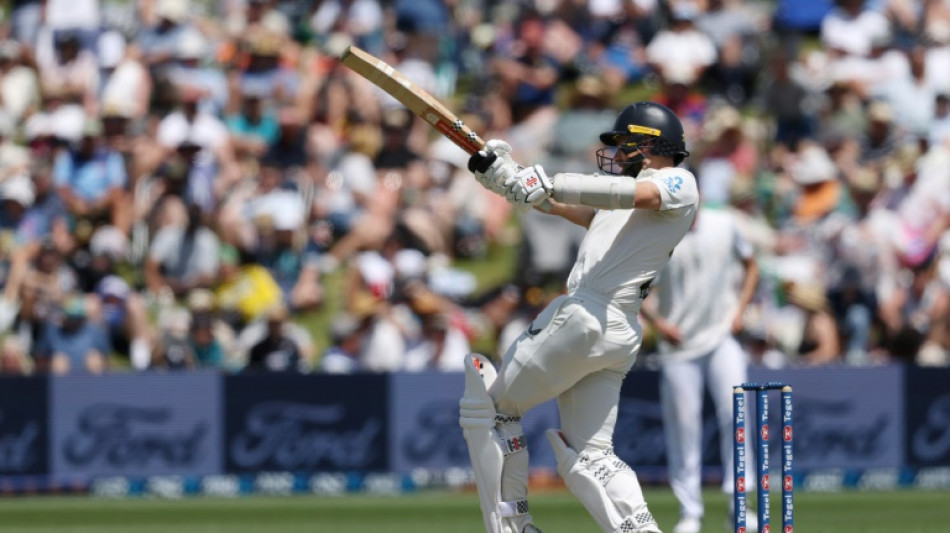 England fight back on even opening day of third NZ Test