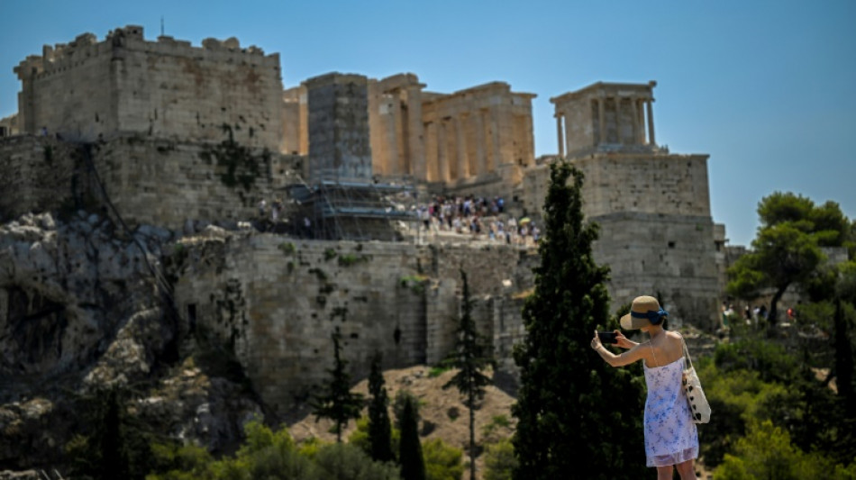 Acropolis closes at hottest hours amid Greece heatwave