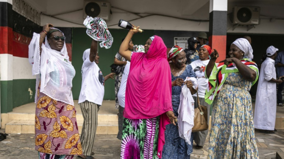 Kandidat der Regierungspartei räumt nach Wahl in Ghana Niederlage ein