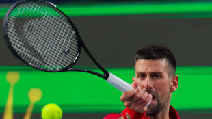 Shanghai, Djokovic fatica ma avanza