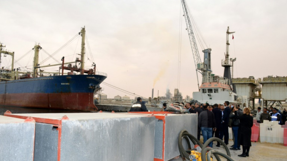 "Situación bajo control", tras naufragio de petrolero frente a costas tunecinas
