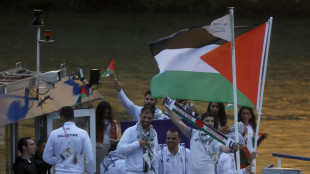 Parigi: applausi unanimi a delegazione palestinese