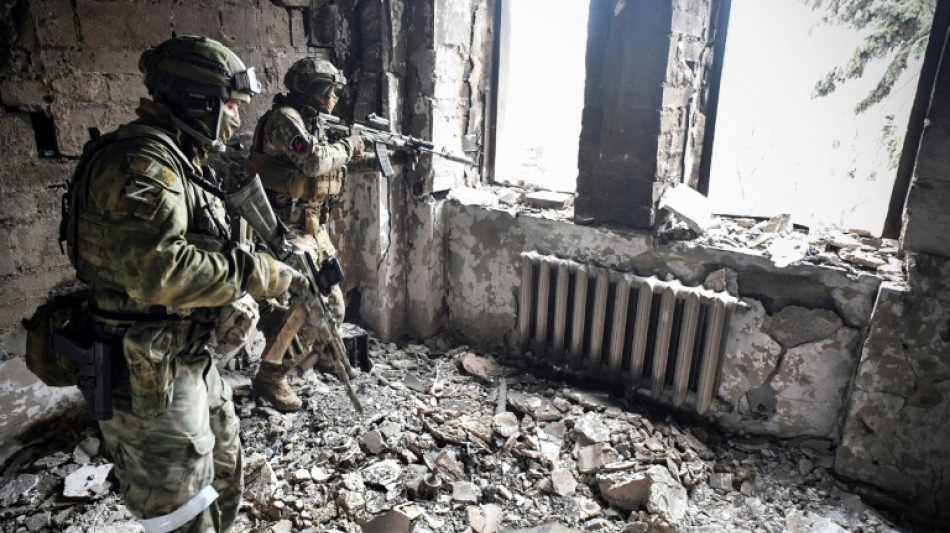 Ukraine : menace de frappes russes à Kiev, promesse d'équipements lourds américains