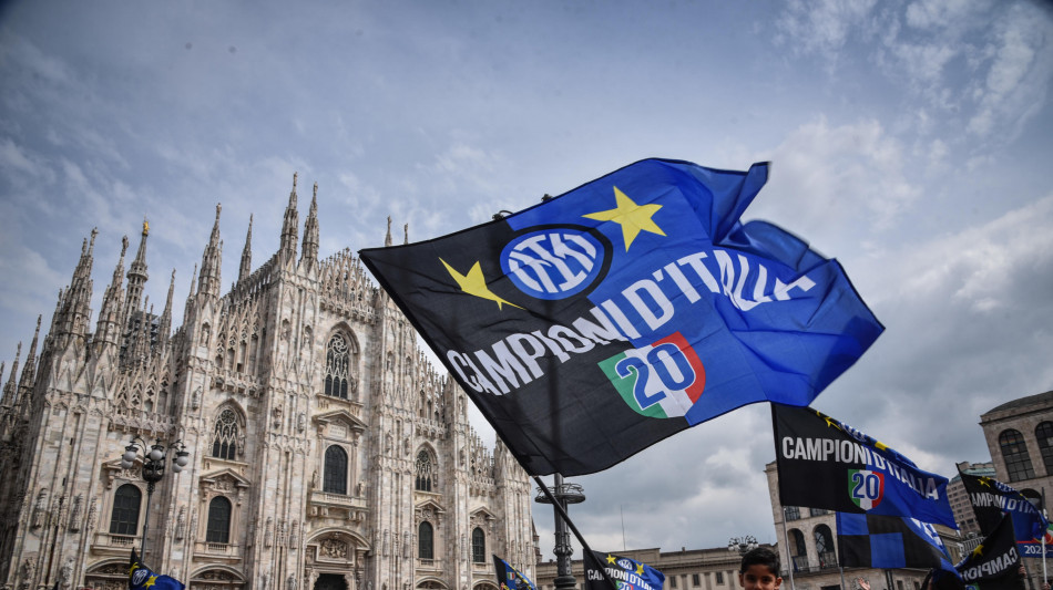 Festa Inter: Piazza Duomo già piena di tifosi