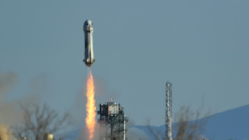 Blue Origin aplaza al martes su primer vuelo espacial desde el accidente de 2022