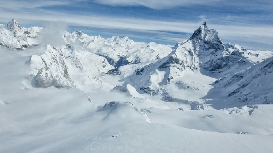 Fonte massive des glaciers suisses malgré un hiver très neigeux