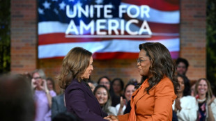 Harris and Oprah hold star-studded US election rally