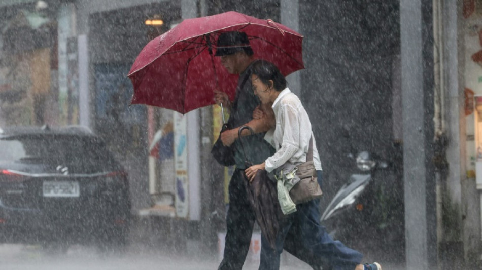 Japan urges 200,000 people to evacuate due to heavy rain