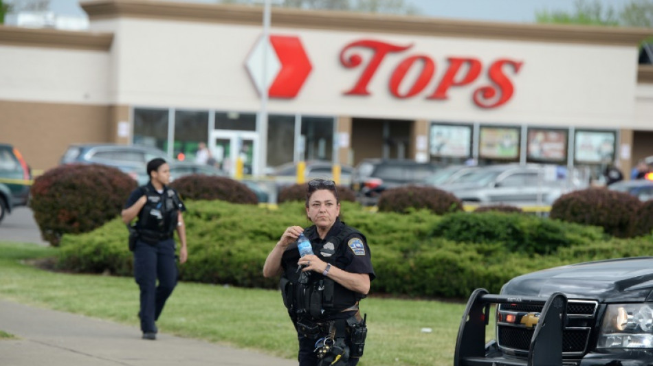 Tuerie raciste dans l'Etat de New York: au moins dix morts, en majorité des Afro-Américains