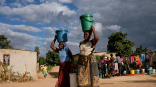 Sécheresse liée à El Niño: au Zimbabwe, les enfants pleurent de faim