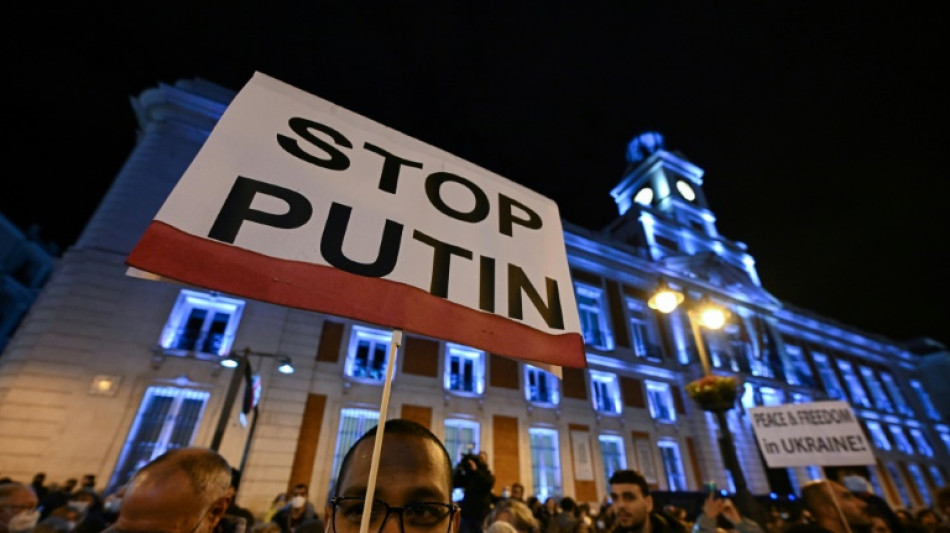 Westliche Staaten verhängen direkte Sanktionen gegen Putin und Lawrow