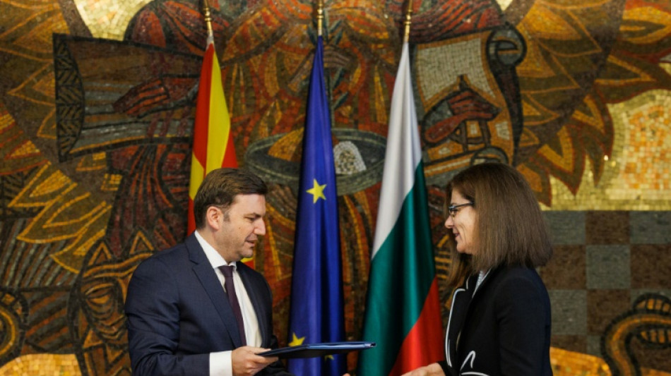Bulgaria, N.Macedonia sign deal clearing way for EU membership talks