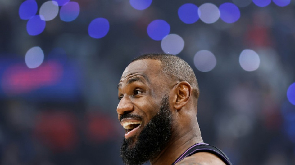 NBA: LeBron James en triple-double, Philadelphie perd encore